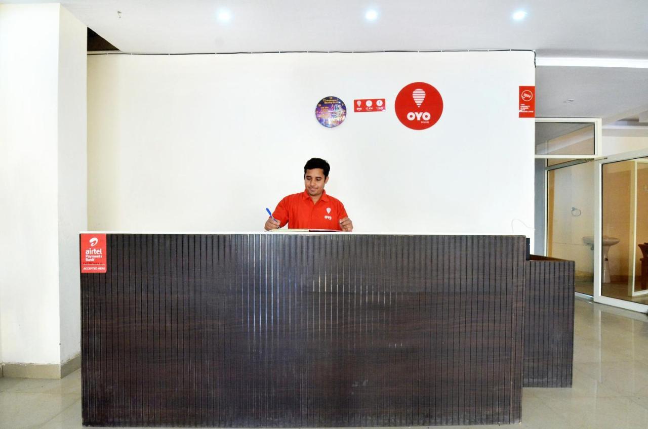 Oyo Platinum Inn Nayagaon Εξωτερικό φωτογραφία