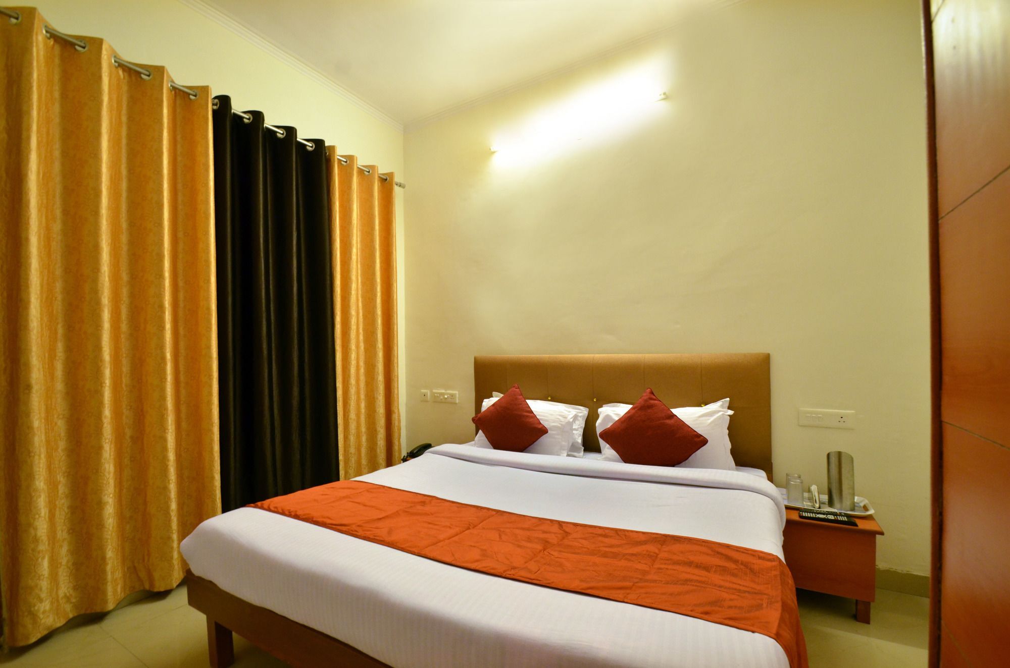 Oyo Platinum Inn Nayagaon Εξωτερικό φωτογραφία