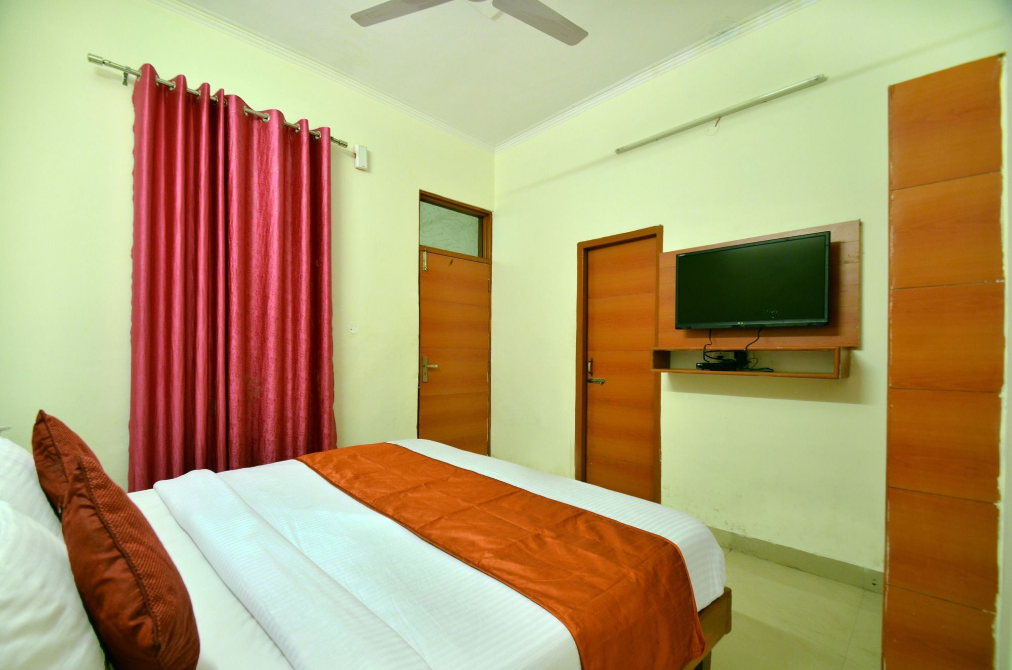 Oyo Platinum Inn Nayagaon Εξωτερικό φωτογραφία