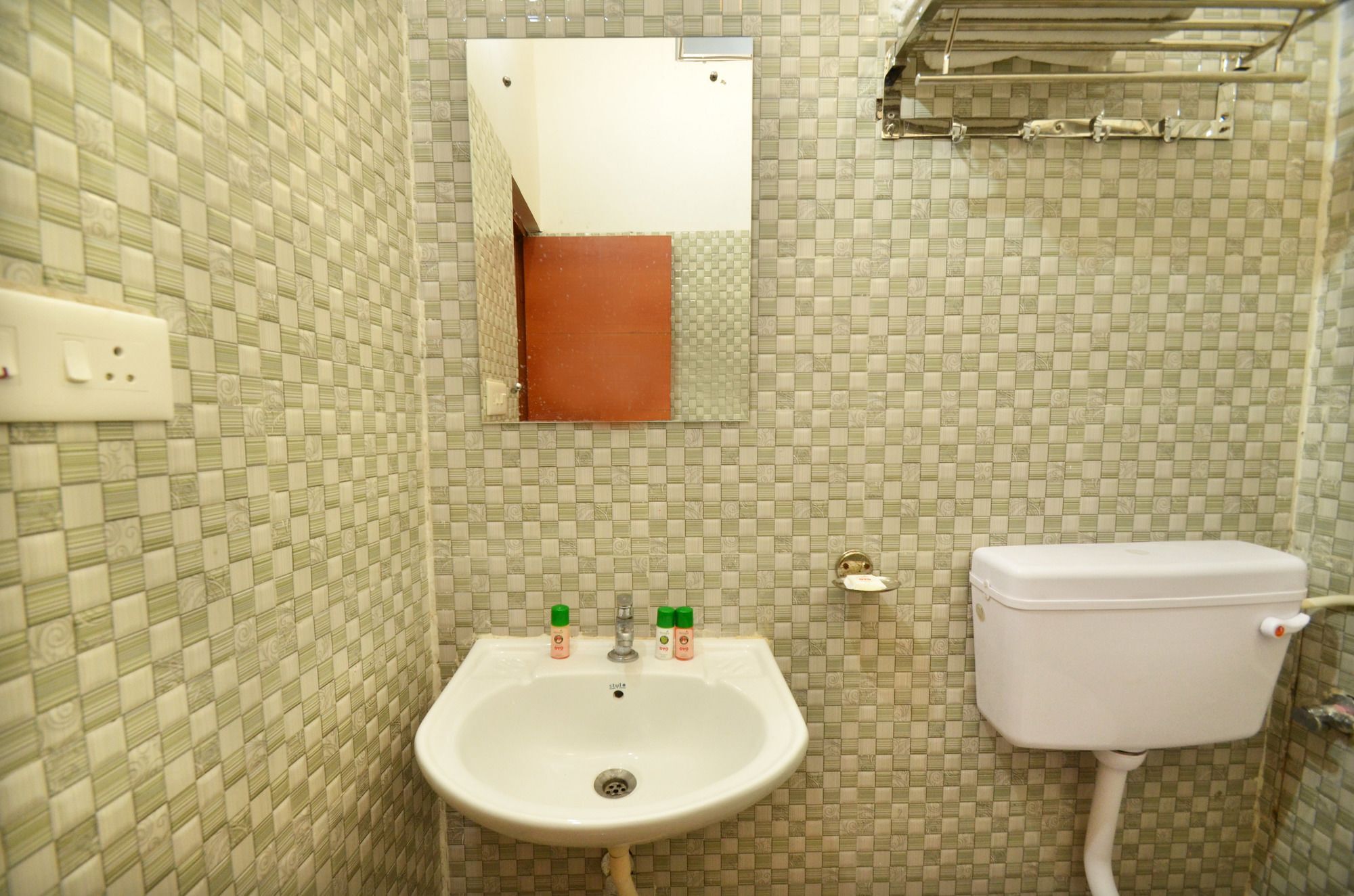 Oyo Platinum Inn Nayagaon Εξωτερικό φωτογραφία