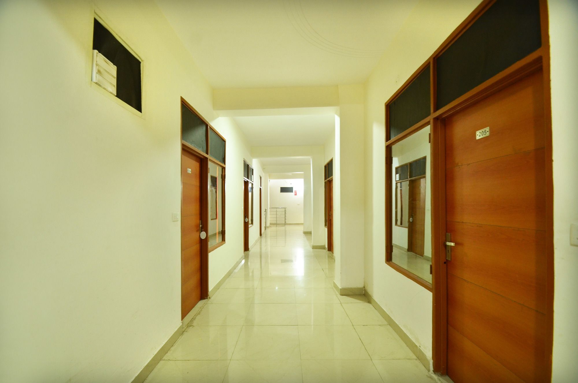 Oyo Platinum Inn Nayagaon Εξωτερικό φωτογραφία