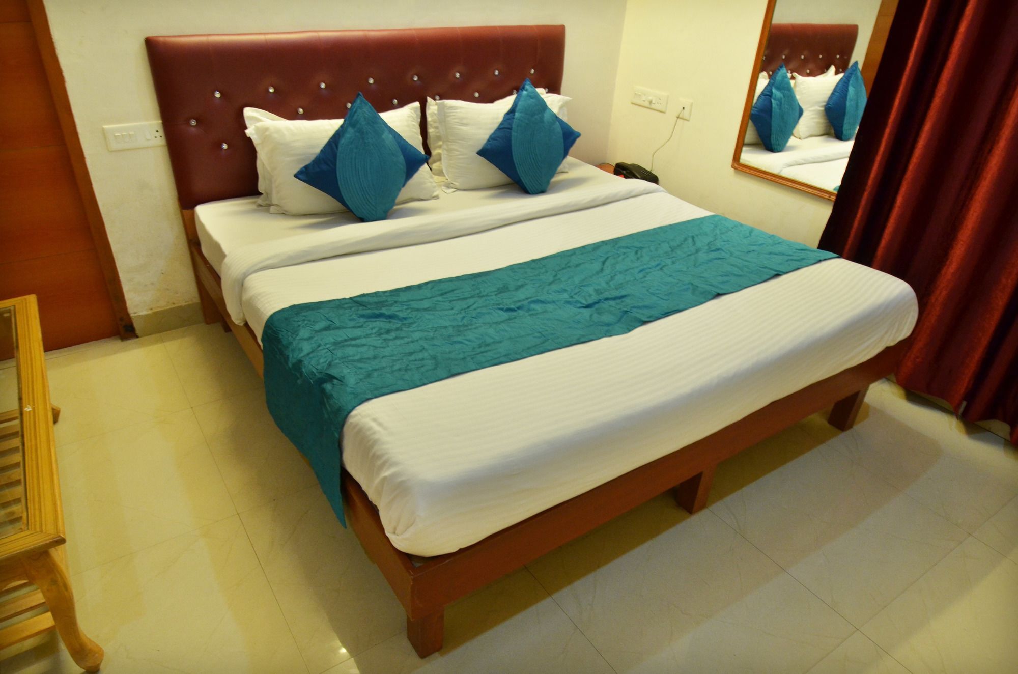Oyo Platinum Inn Nayagaon Εξωτερικό φωτογραφία